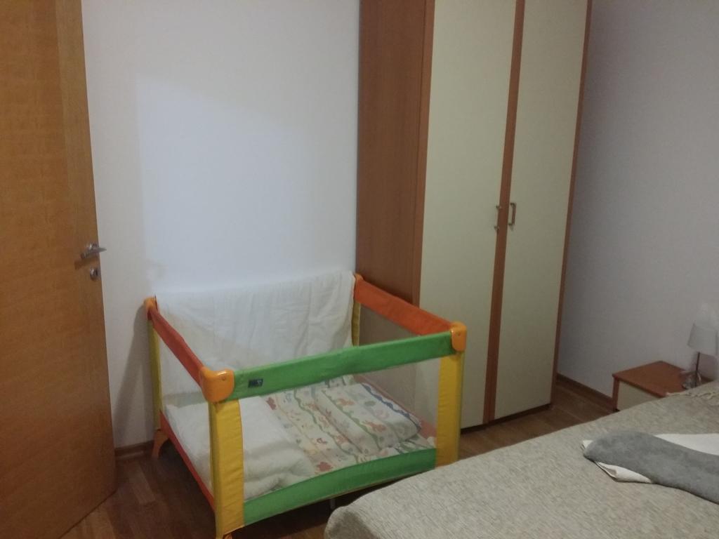 Apartment Jelena Zrenjanin Bagian luar foto